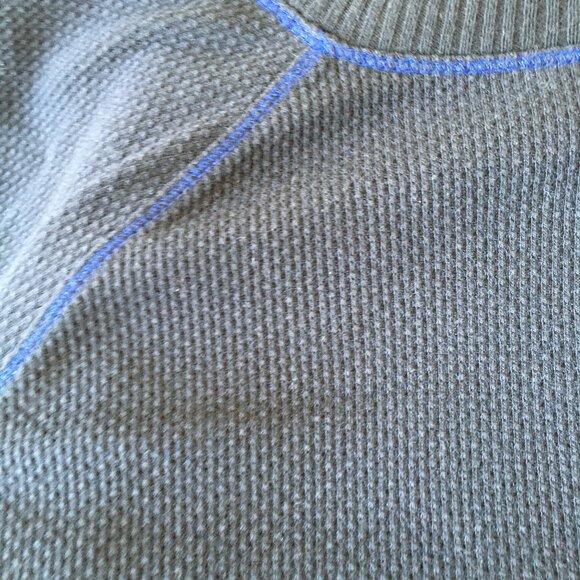 FREE PEOPLE Dark Blue Multicolor Knit Sleeve Insert Rounded Hem Textured Shirt - Picture 12 of 12